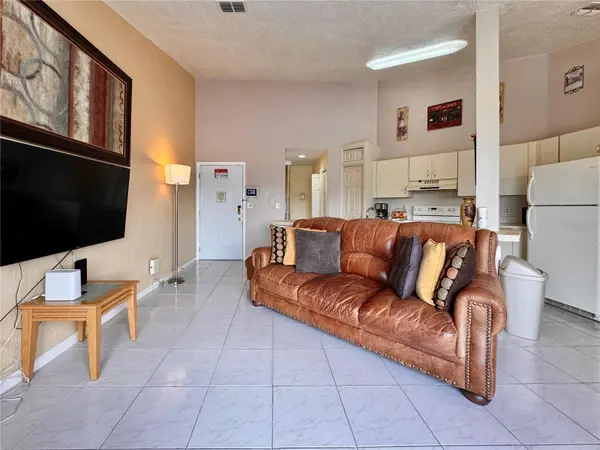 2520 WOODGATE BLVD #202, Orlando, FL 32822