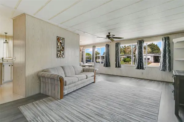 1207 APACHE CIR, Tavares, FL 32778