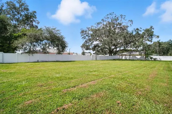 12182 N US HIGHWAY 301, Oxford, FL 34484