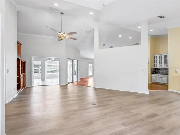 39640 HARBOR HILLS BLVD, Lady Lake, FL 32159