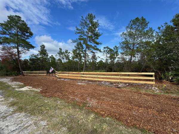 KENTUCKY ST, Paisley, FL 32767