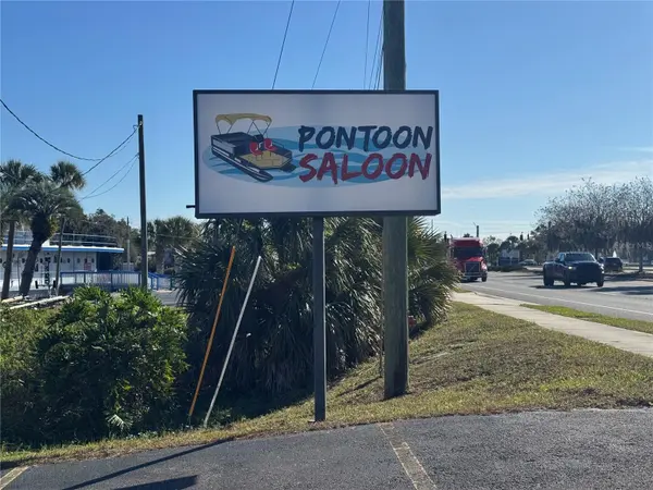 1050 W BURLEIGH BLVD, Tavares, FL 32778