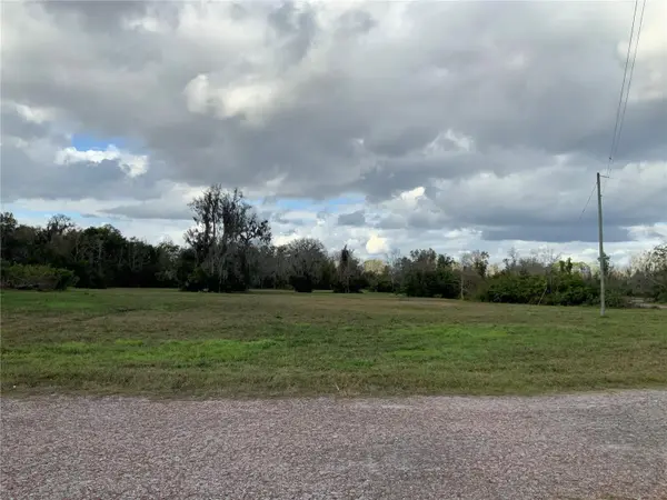 12301 WOODLEA RD, Tavares, FL 32778