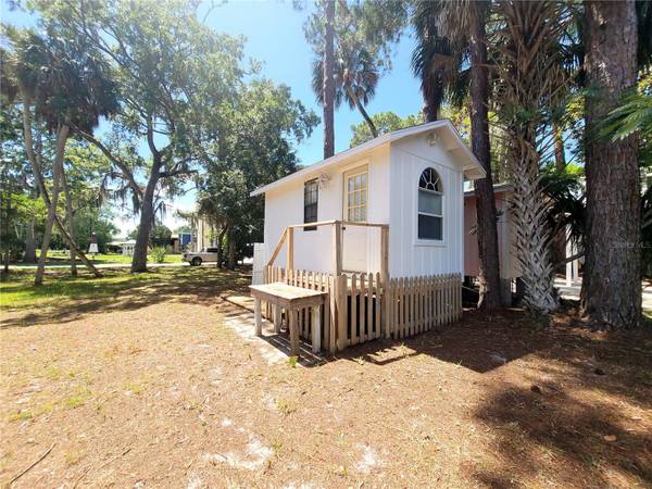 000 SE 245TH ST, Suwannee, FL 32692