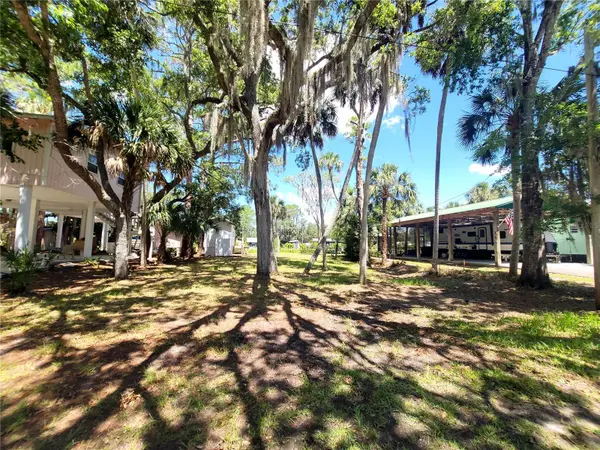 000 SE 245TH ST, Suwannee, FL 32692