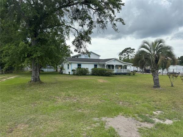 5515/5517 SHAD RD, Jacksonville, FL 32257
