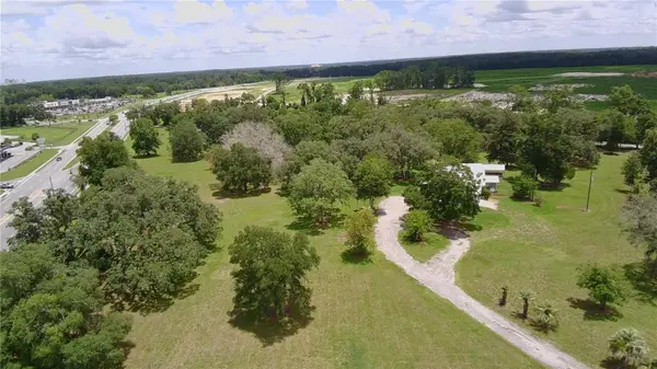 24206 DOC KARELAS DR, Newberry, FL 32669