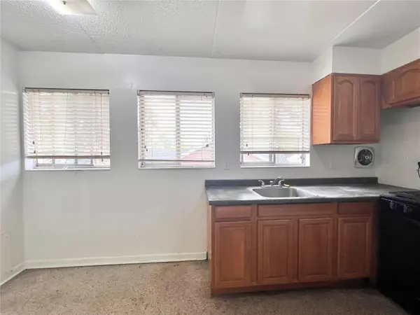 1303 NW 6TH ST #4, Gainesville, FL 32601