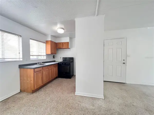 1303 NW 6TH ST #4, Gainesville, FL 32601