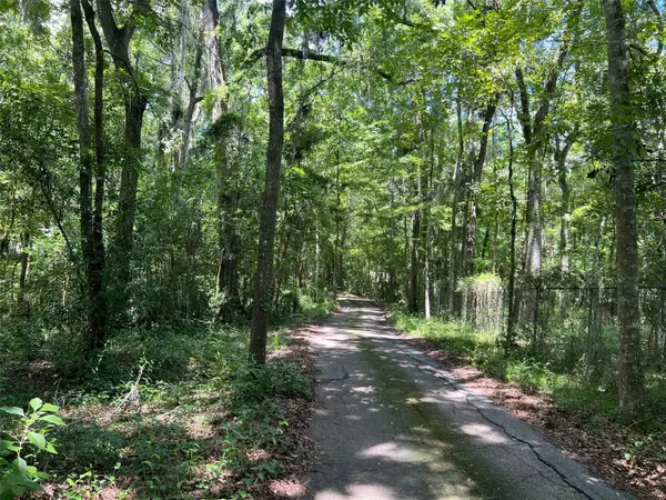 3892 NW 44TH AVE, Gainesville, FL 32606