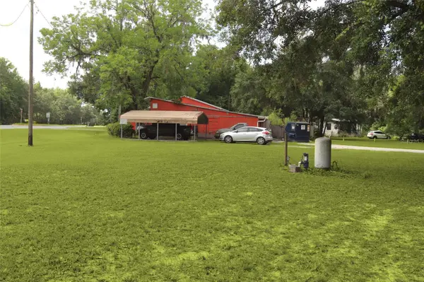 7220 NE US HIGHWAY 301, Hawthorne, FL 32640