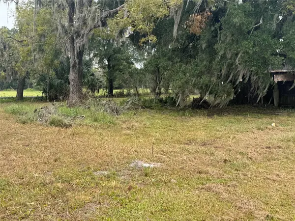 108 E MARKET RD, Starke, FL 32091