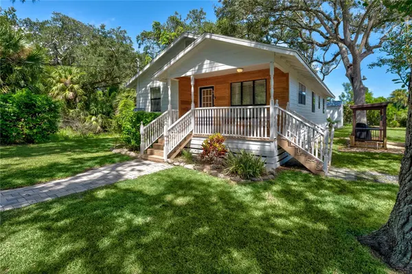 3 BAY DR, Palm Coast, FL 32137