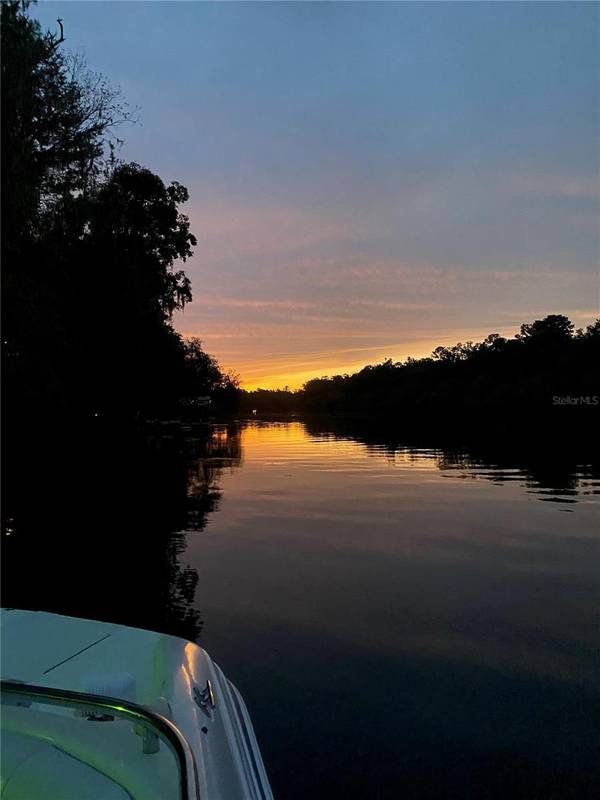1069 SE SUWANNEE TRL, Branford, FL 32008
