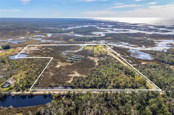 125 SW 284, Steinhatchee, FL 32359