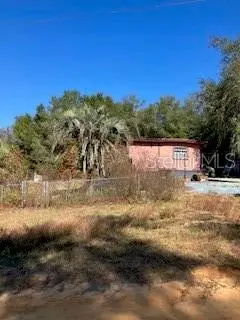 126 YEATTS AVE, Interlachen, FL 32148