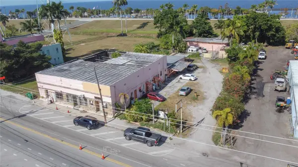 185 E MAIN ST, Pahokee, FL 33476