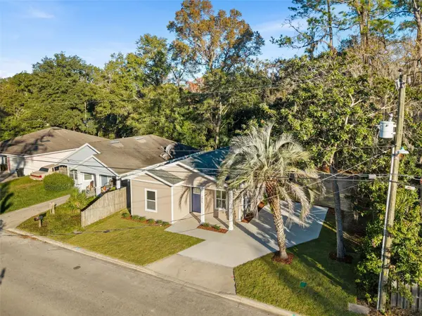 2016 NE 3RD AVE, Gainesville, FL 32641