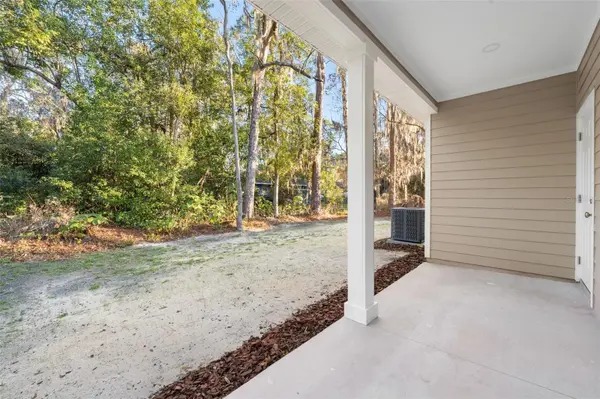 2016 NE 3RD AVE, Gainesville, FL 32641