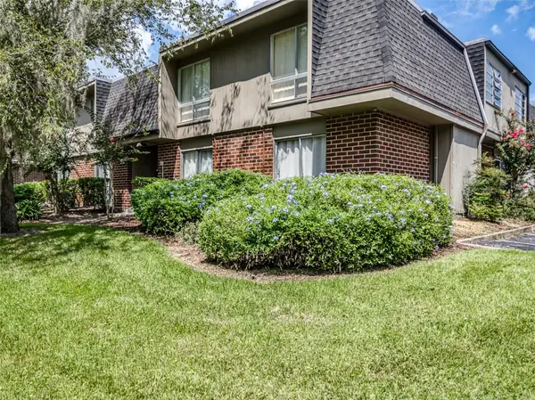 1700 SW 16TH CT #J-4, Gainesville, FL 32608
