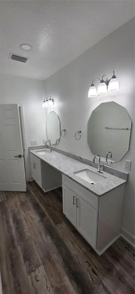 350 NE 20TH TER, Gainesville, FL 32641