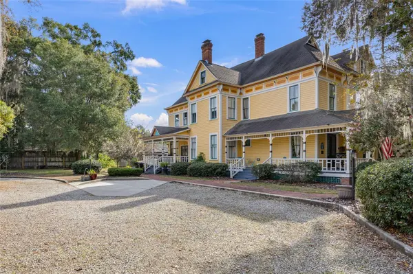 221 SE 7TH ST, Gainesville, FL 32601