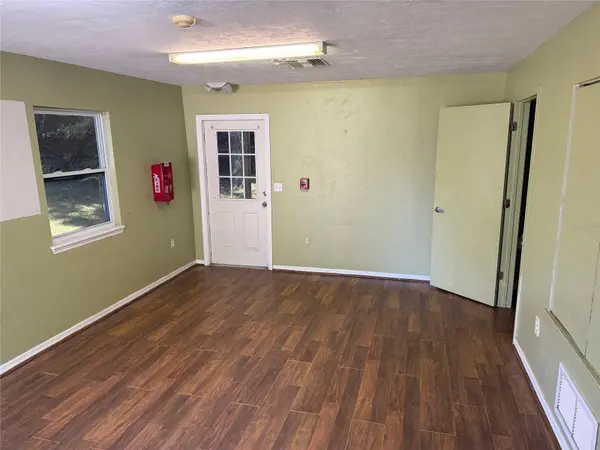 24621 DOC KARELAS DR, Newberry, FL 32669