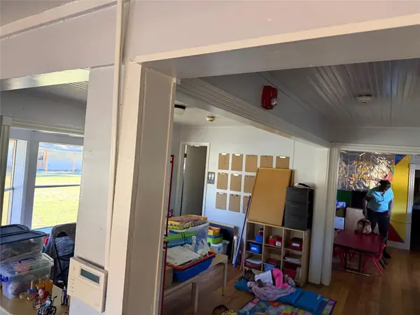 24621 DOC KARELAS DR, Newberry, FL 32669