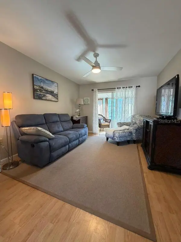 1832 SUNNY DR #D-32, Bradenton, FL 34207