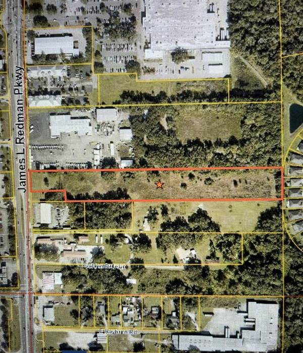 2906 JAMES L REDMAN Pkwy, Plant City, FL 33566