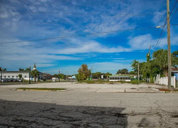104 W CENTRAL AVE, Lake Wales, FL 33853
