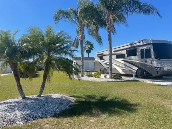 1064 CARAVAN LOOP, Polk City, FL 33868