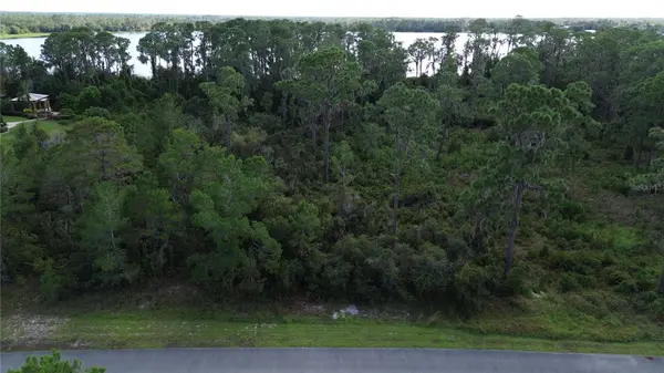 3029 HAWKS LANDING CIR, Sebring, FL 33875