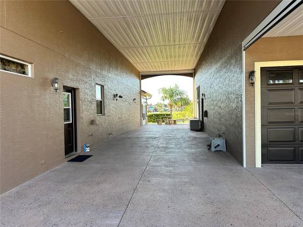 394 NOLANE LN, Polk City, FL 33868