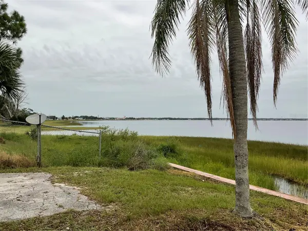 1025 LAKEVIEW DR, Sebring, FL 33870