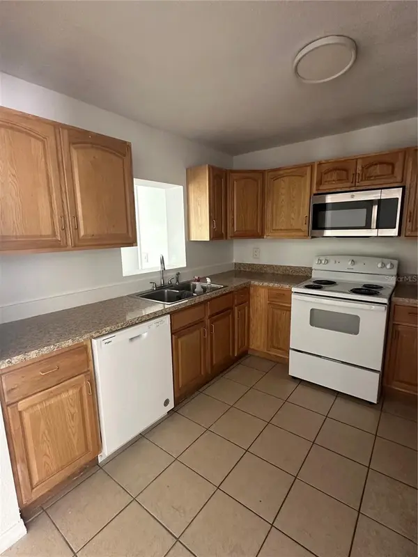 651 LORRAINE CIR, Lake Wales, FL 33853