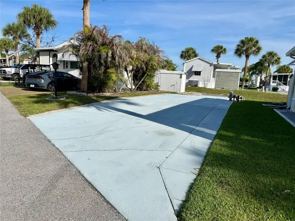 1112 FEATHER LN, Bowling Green, FL 33834