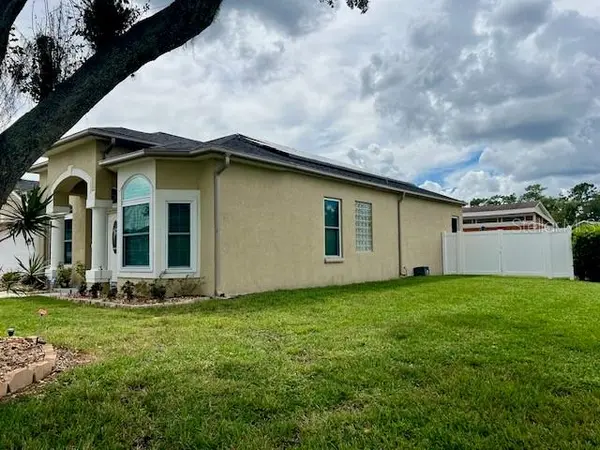 3614 COLD CREEK DR, Valrico, FL 33596