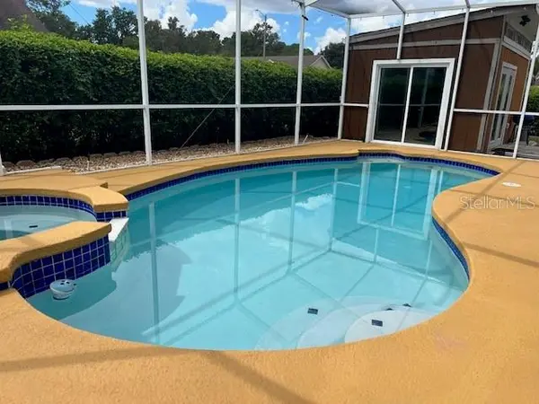 3614 COLD CREEK DR, Valrico, FL 33596
