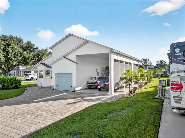 1102 MOTORCOACH DR, Polk City, FL 33868