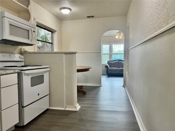 425 E SESSOMS AVE, Lake Wales, FL 33853
