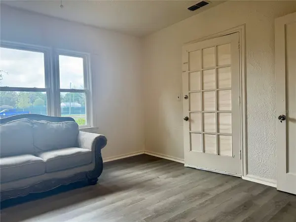 425 E SESSOMS AVE, Lake Wales, FL 33853