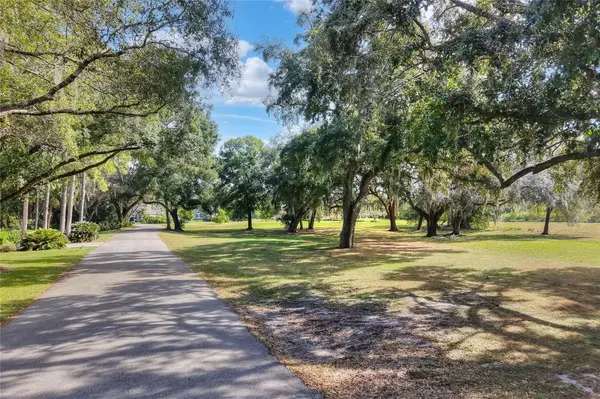 ISLAND WAY, Winter Haven, FL 33884
