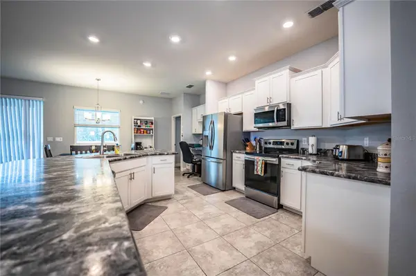 261 WALKERS POINT DR, Auburndale, FL 33823