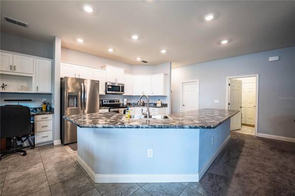 261 WALKERS POINT DR, Auburndale, FL 33823