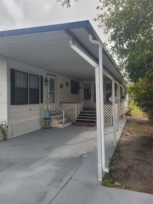 3027 GALAXY LN, Lakeland, FL 33801