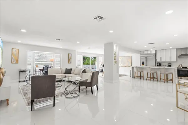 3364 ESPANOLA DR, Sarasota, FL 34239