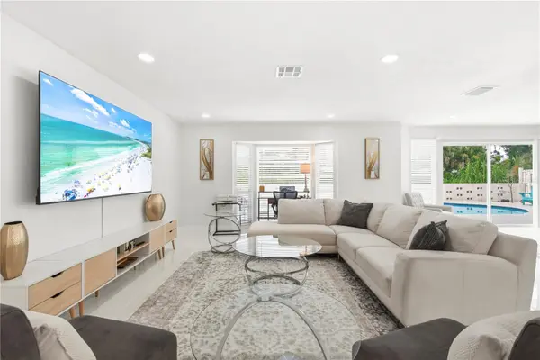 3364 ESPANOLA DR, Sarasota, FL 34239