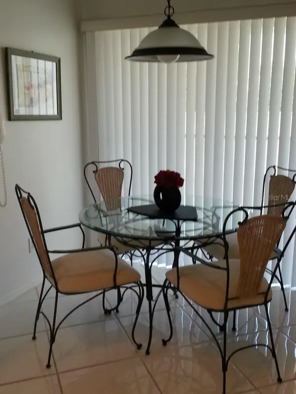9480 HIGH GATE DR #2125, Sarasota, FL 34238