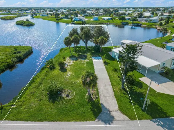 1329 BLUE HERON DR, Englewood, FL 34224